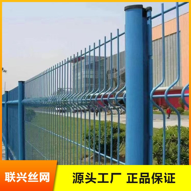 Long service life of road bending guardrail network, river guardrail enclosure, wire mesh fence support factory inspection