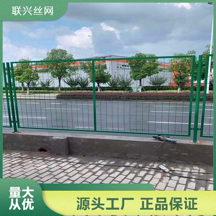 Self owned factory produces grassland orchard protective fence on both sides of highways, customized according to needs