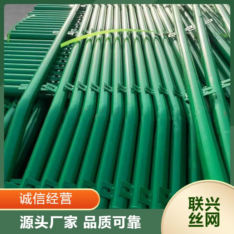 Self owned factory produces grassland orchard protective fence on both sides of highways, customized according to needs