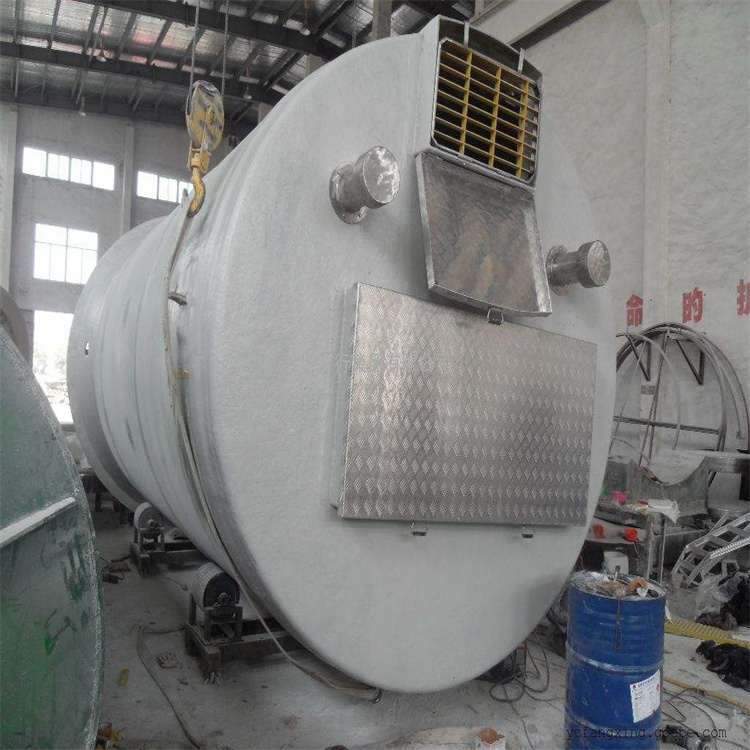 Low noise integrated rainwater lifting device for catering wastewater treatment equipment