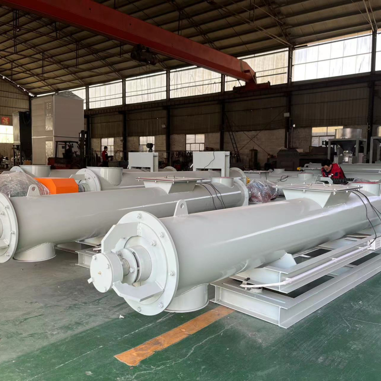 Continuous operation of vertical screw conveyor for electronic screw scale cement plant