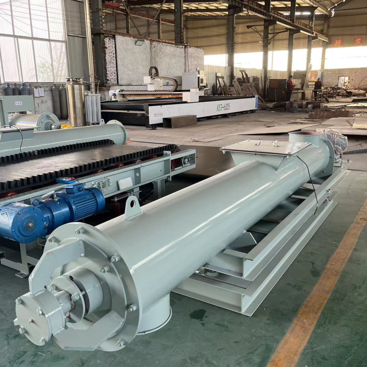 Continuous operation of vertical screw conveyor for electronic screw scale cement plant