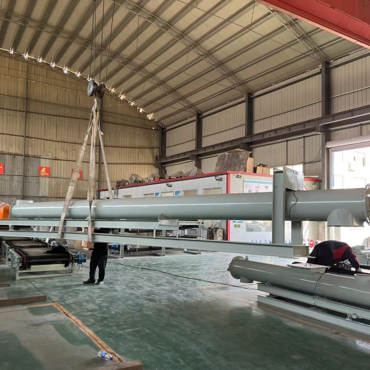 Continuous operation of vertical screw conveyor for electronic screw scale cement plant